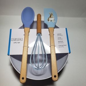 4 pc cooks tools Mixing Bowl Spatula ,spoon, whisk